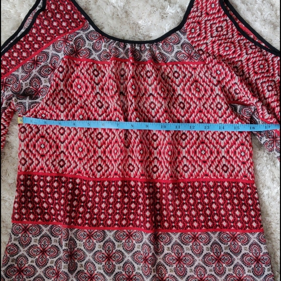 EUC Cold shoulder sheer blouse - Picture 2 of 5